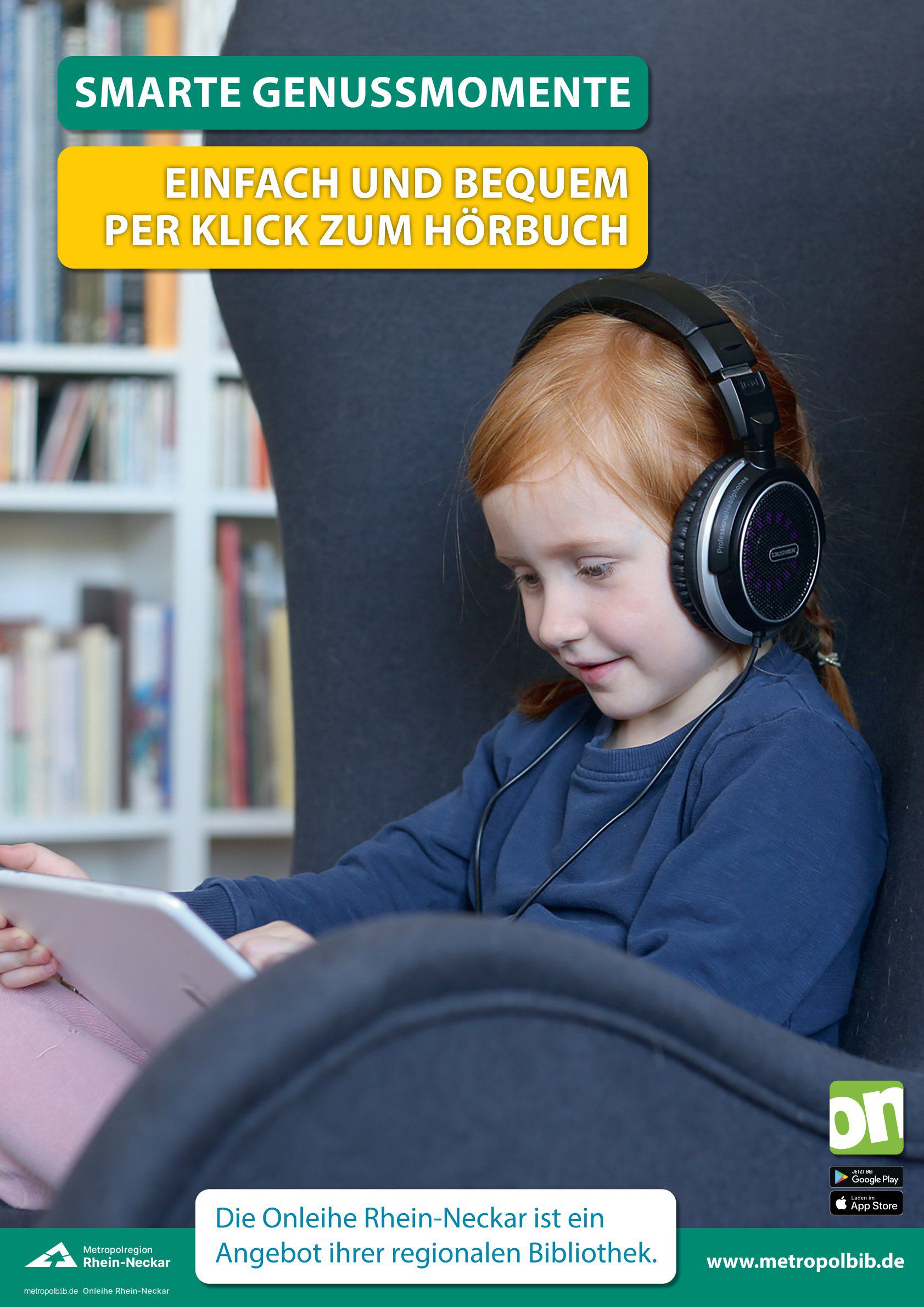 Kind mit Tablet und Kopfhörern